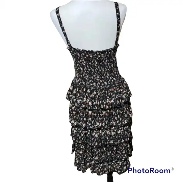 Beautiful plus size 3x tier dress with flower print  in Women's - Dresses & Skirts in Calgary - Image 4