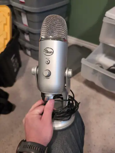 blue yeti microphone , View more