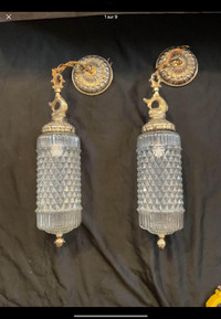 Paire de lampes; luminaires suspendus antiques Hollywood Regency