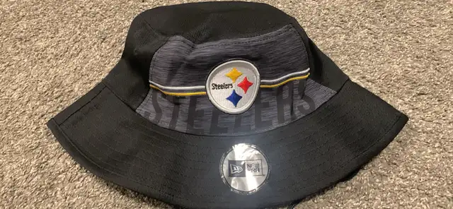 New Era Steelers Bucket Hat in Men's in Oakville / Halton Region - Image 2
