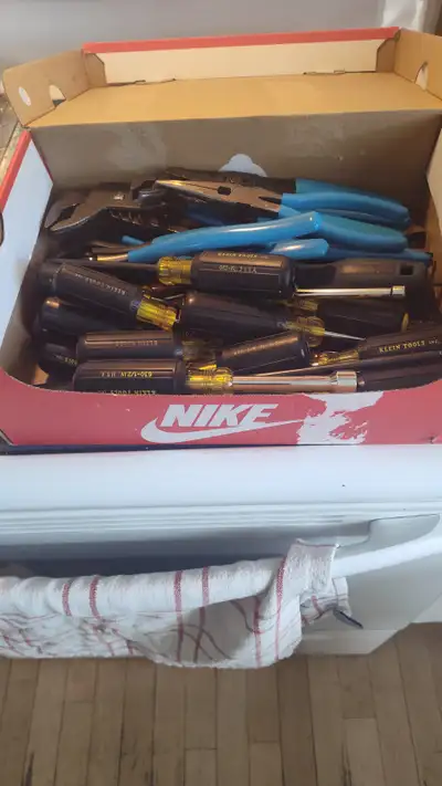 Box of hand tools  ( lots ), View more