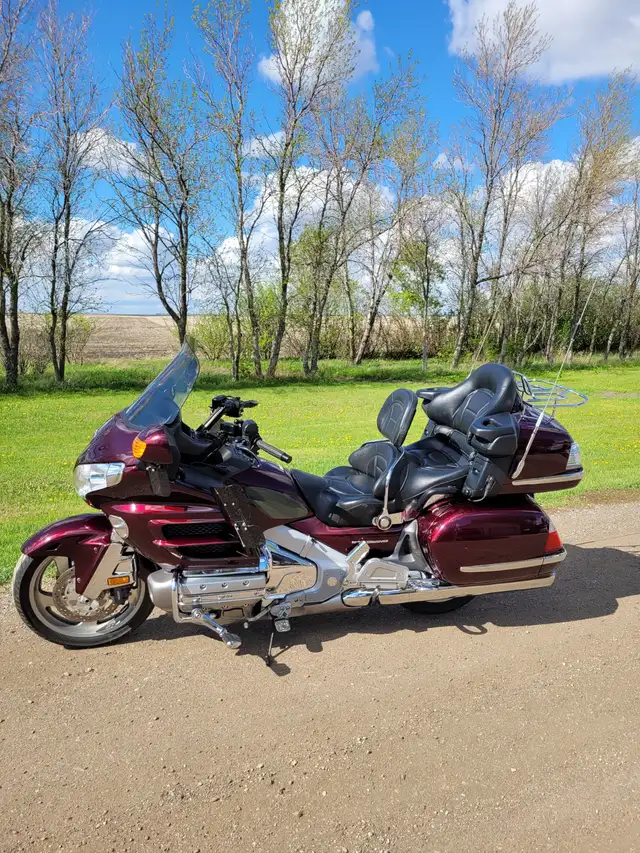2006 1800 Honda Goldwing in Touring in Regina - Image 4