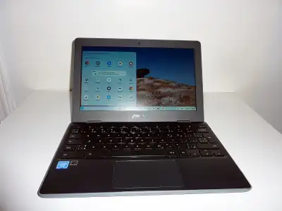 Asus Chromebook - model C204E /11.6 "display, it likes brand new, View more