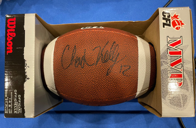 Argos autographed football Pinball Clemons & Chad Kelly in Arts & Collectibles in Mississauga / Peel Region - Image 2