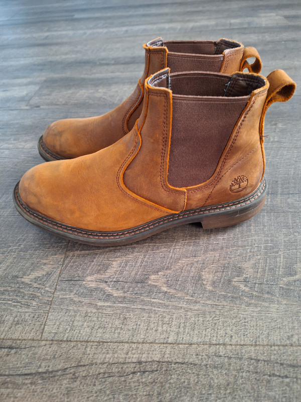 Mens Timberland Chelsea boots, size 8, like new. in Men's Shoes in Charlottetown