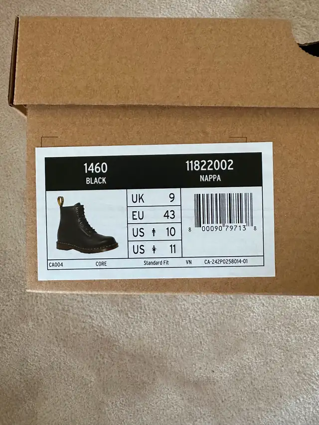 Dr. Martens Men’s Boots in Men's Shoes in Mississauga / Peel Region - Image 7