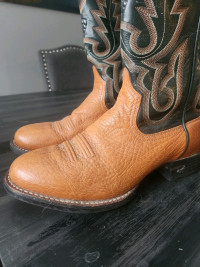 Ariat Men's Cowboy boots. 