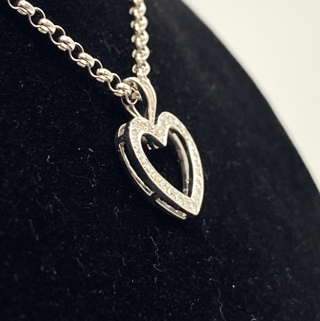 18K White Gold 2.70G 0.55ct. Diamond Heart Pendant $825 in Jewellery & Watches in Mississauga / Peel Region - Image 2