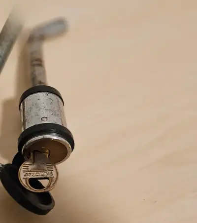 Master receiver lock - 1-1/4" trailer receiver - Weather seal withwater tight cap - 3500 lb rating