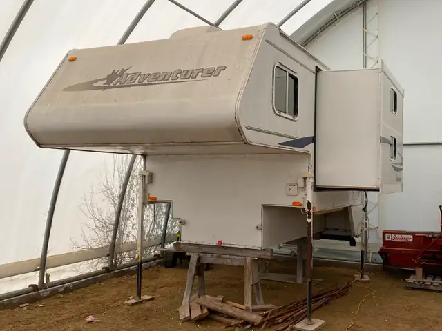 Adventurer 2008 950B Truck Camper in Travel Trailers & Campers in Winnipeg - Image 3