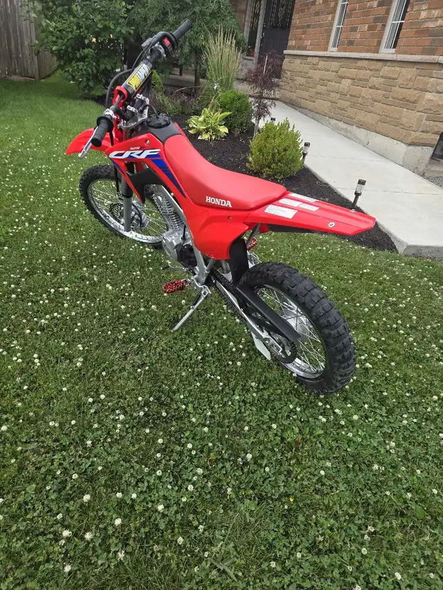 2023crf125f in Dirt Bikes & Motocross in Hamilton - Image 5