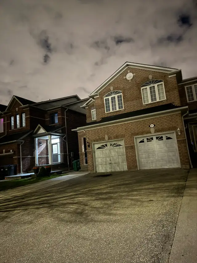 Private room and a sharing room in heartland Mississaug