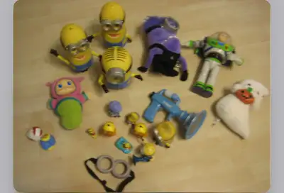 Lots de jouets bon état., View more