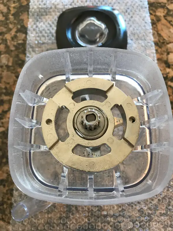 CAC95 - 64-oz. BPA-Free Copolyester Container for Waring blender in Processors, Blenders & Juicers in Markham / York Region - Image 6