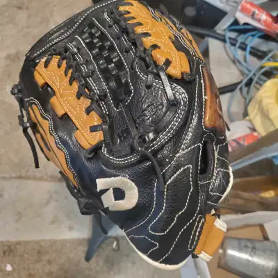 DeMarini Diablo14" softball glove, View more