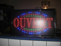 Flashing LED Ouvert Sign/ Affiche luminieuse LED Ouvert