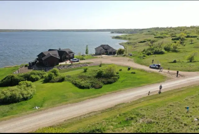Serviced Lake Lots– 1, 2, or 3 Lot Package Options (sell/trade) in Land for Sale in Regina - Image 6