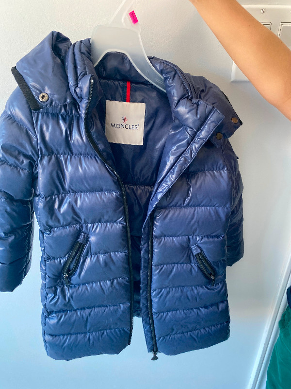 Moncler Children’s jacket in Clothing - 4T in Markham / York Region