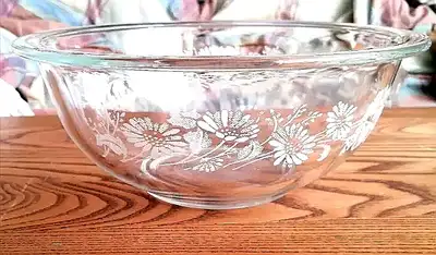 PYREX 1.5L CLEAR GLASS WHITE DAISY SALAD BOWL, USA, View more