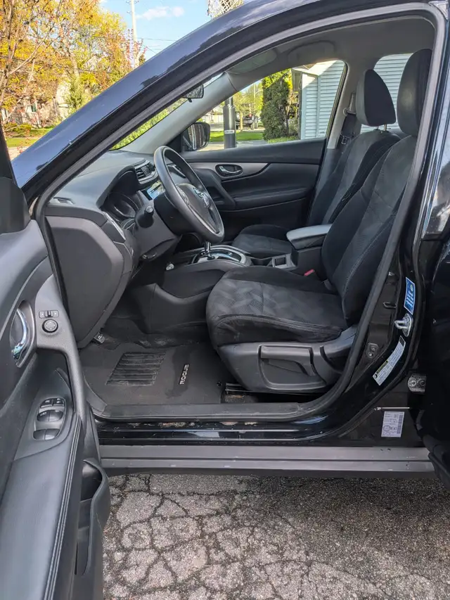 2016 Nissan Rogue in Cars & Trucks in Oakville / Halton Region - Image 8