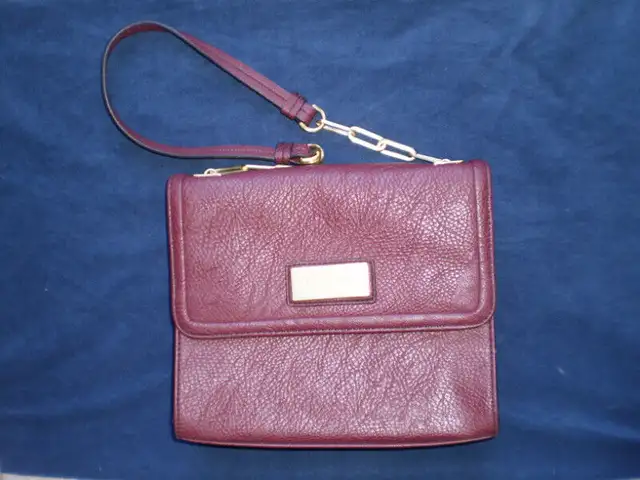 Calvin Klein Gold Duck Renwick Tilley Hand Bags, Wallet in Women's - Bags & Wallets in City of Toronto - Image 3