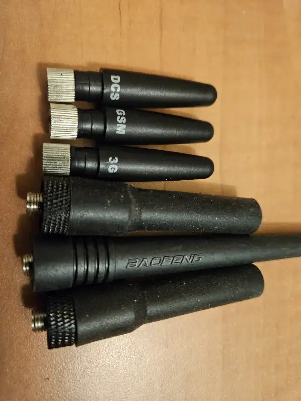 Assorted radio antennas in General Electronics in Ottawa - Image 2