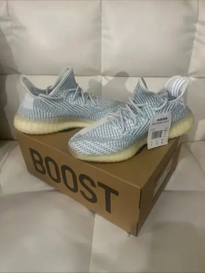 Yeezy Boost 350 v2 Cloud White Non-Reflective - US 9 Men - DS, View more
