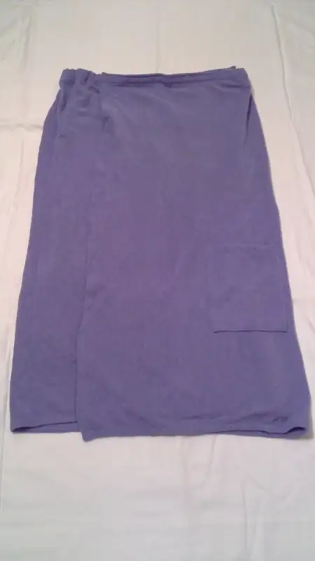 Ladies Terry Cloth Spa Hot Tub Beach Bath Wrap with Pocket - $5 in Hot Tubs & Pools in Mississauga / Peel Region - Image 2