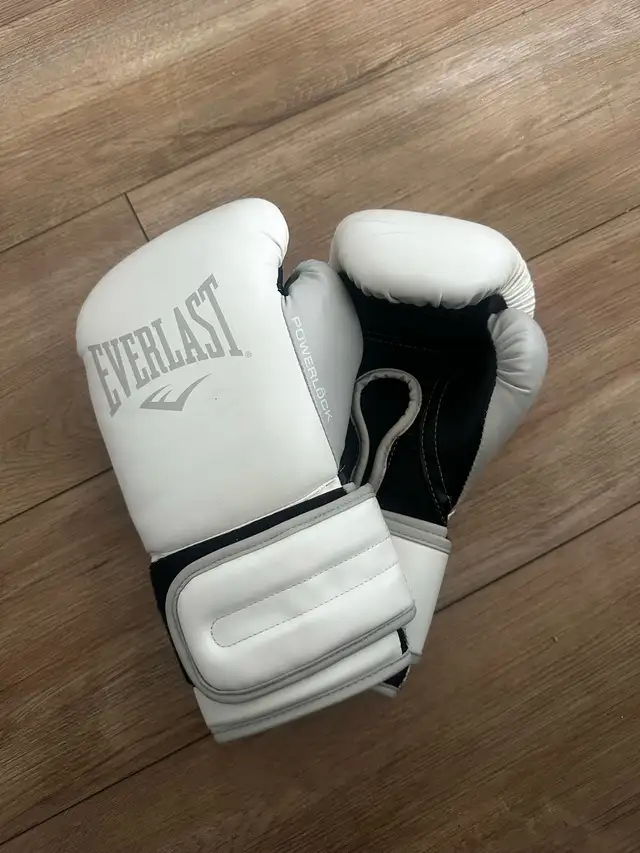 Everlast power lock boxing gloves | Exercise Equipment | Nanaimo | Free ...