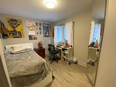 Looking for a 4th roommate to stay at a student apartment close to Carleton campus starting Septembe...