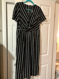 Black and white striped romper (NEW)