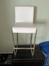 4 white leather bar chairs 
