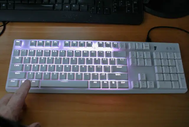 Gram Tesoro Spectrum Gaming Keyboard TS-G11SFL in Mice, Keyboards & Webcams in Cambridge - Image 4