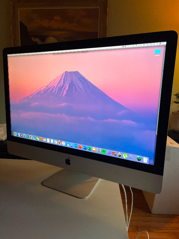 iMac 27-inch, Late 2012 - Mint Condition (no mouse or keyboard) in Desktop Computers in Mississauga / Peel Region