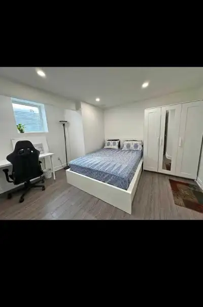 One bedroom private basement with separate entrance and 2 parking available near Sheridan college. I...