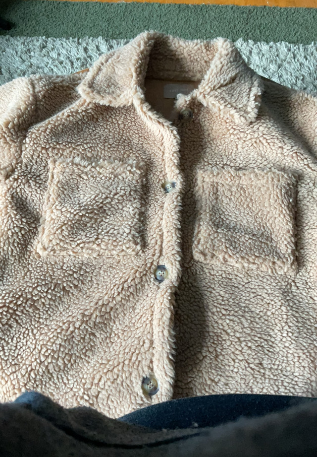Fuzzy Sherpa jacket in Women's - Tops & Outerwear in Red Deer - Image 3