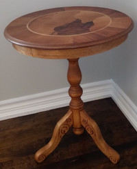 Beautiful Vintage Wood Round Coffee Table