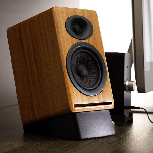 NEW Audioengine DS2 Desktop Speaker Stands, Vibration Dampening in Speakers in Belleville - Image 2
