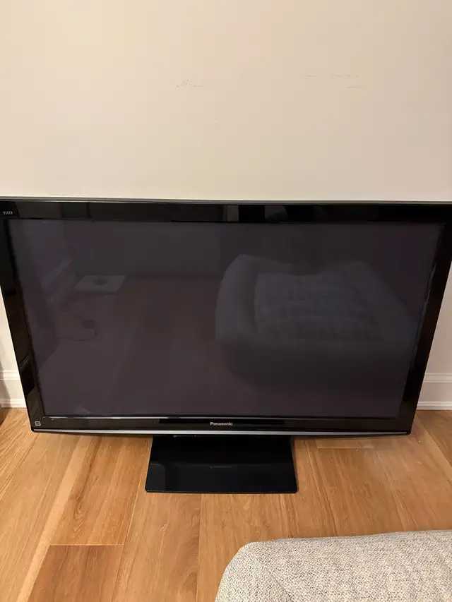 50 inch Panasonic Plasma TV in TVs in City of Toronto - Image 2
