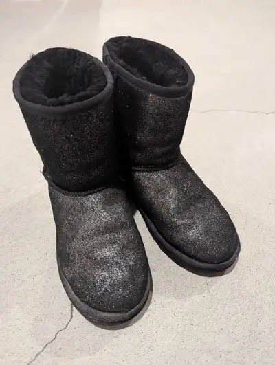 UGG short boots, View more