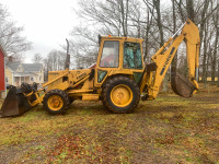 Ford 655  4WD Backhoe For Sale