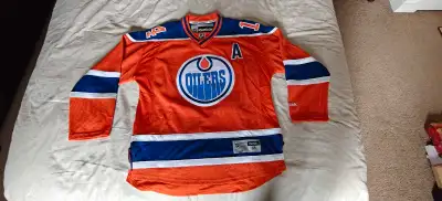 Eberle oilers jersey medium