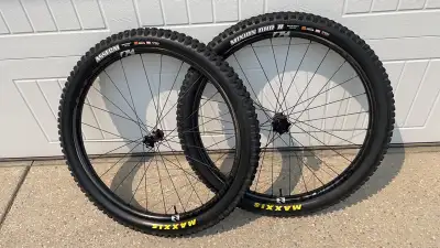 Reynolds Black Label Carbon MTB Wheel Set, View more