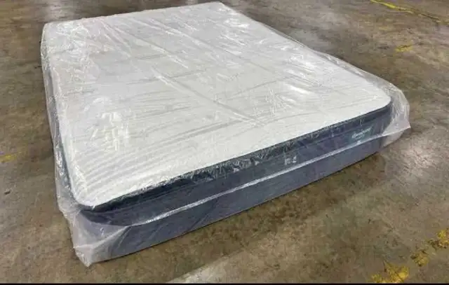 Queen Mattress/ Available 64192112070018121