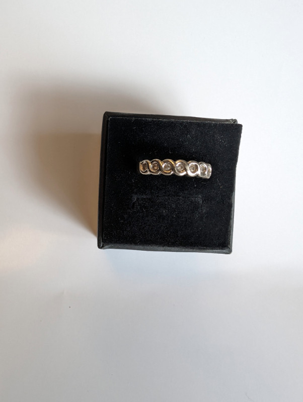 Women's 10K Gold Diamond Eternity Band ~Size 6.5 in Jewellery & Watches in Hamilton