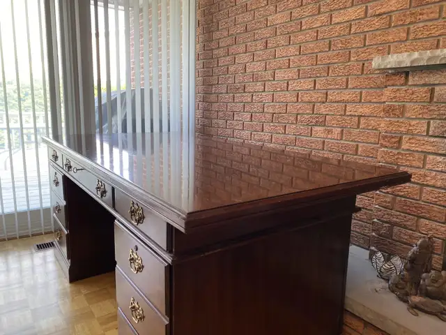 Made in USA Solid Wood Executive Desk in Desks in City of Toronto - Image 4