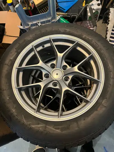 Snow tires from 2023 Mitsubishi Eclipse Cross Bolt pattern 5x114.3mm. Pick up in Trenton 225/60 R17