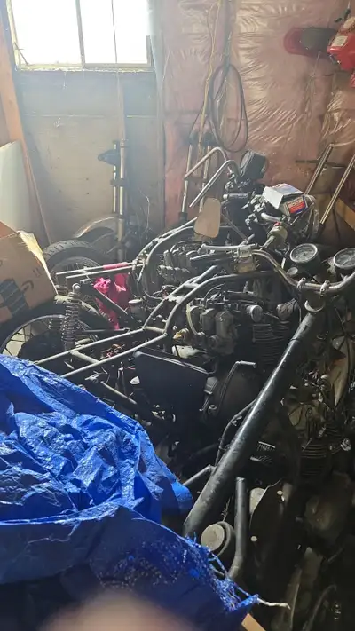 2 GS750 eight valve, one builder and one parts. I have extra parts that can also go as a package dea...
