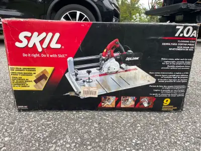 This pre-owned SKIL Flooring Saw 3600-02 features a 7.0A motor, perfect for making cross, miter, and...