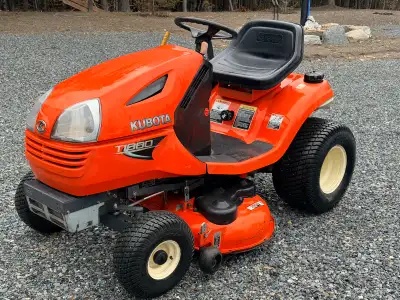 tracteur pelouse gazon Kubota hydrostatique , View more
